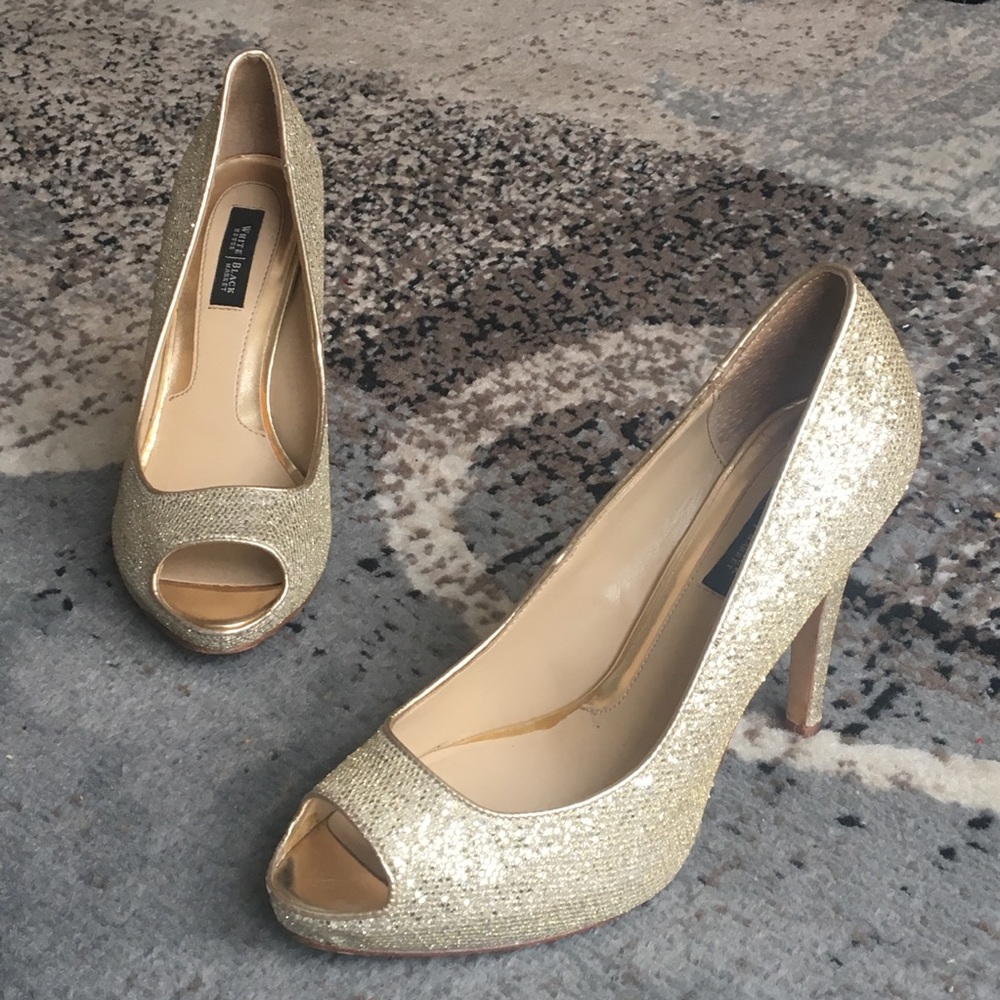 White House/Black Market Gold Glitter Pumps